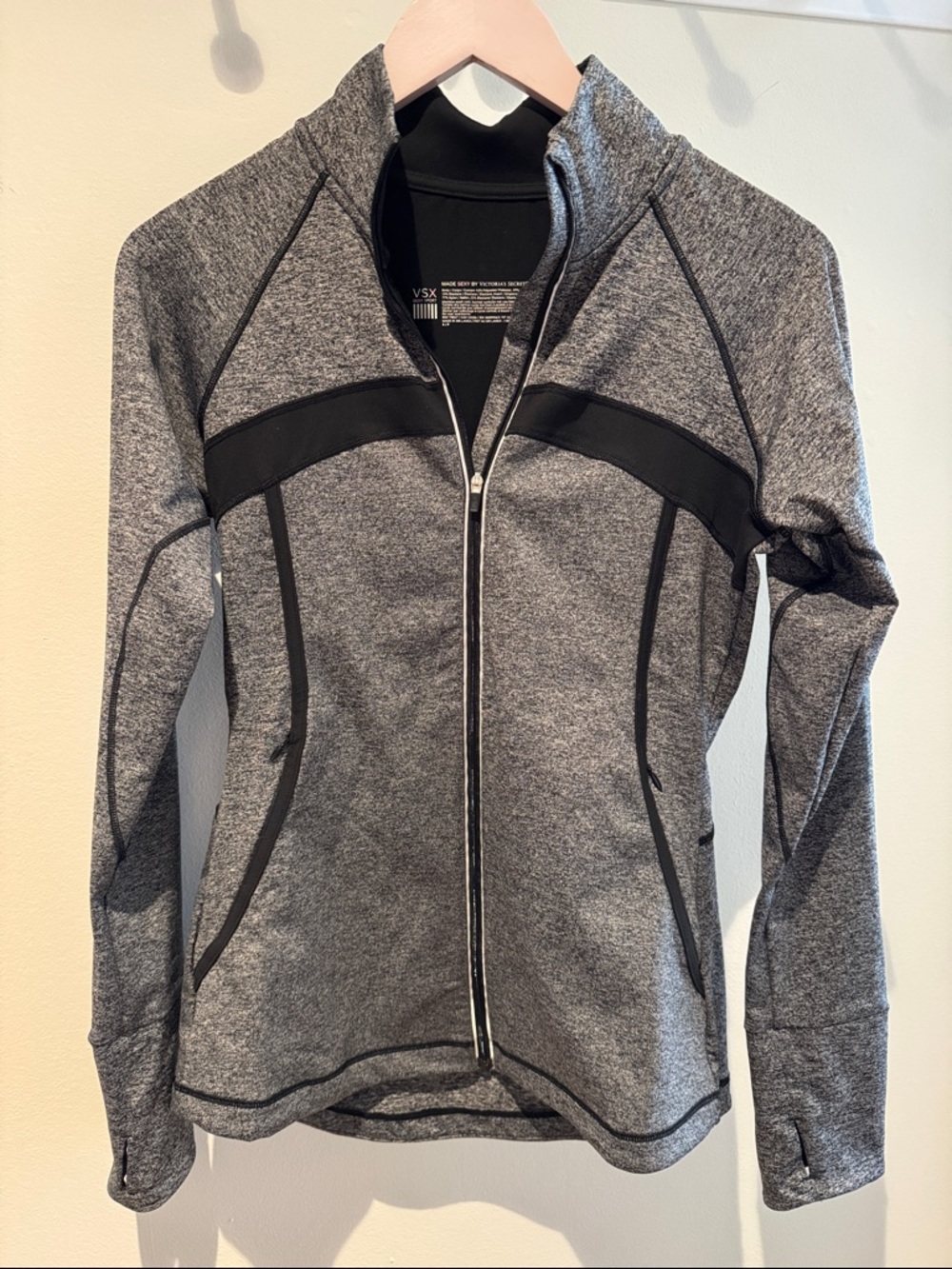 VICTORIA’S SECRET | VSX NWOT Grey Black Zip-Up Active Jacket Small S